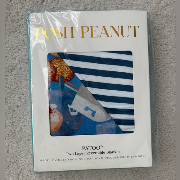 Posh Peanut Reversible Blanket - Hanukkah & Dark Blue Stripes - Picture 1 of 2